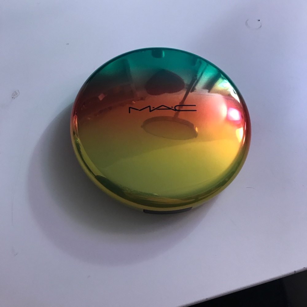 Mac golden rinse. Limited edition