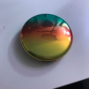 Mac golden rinse. Limited edition