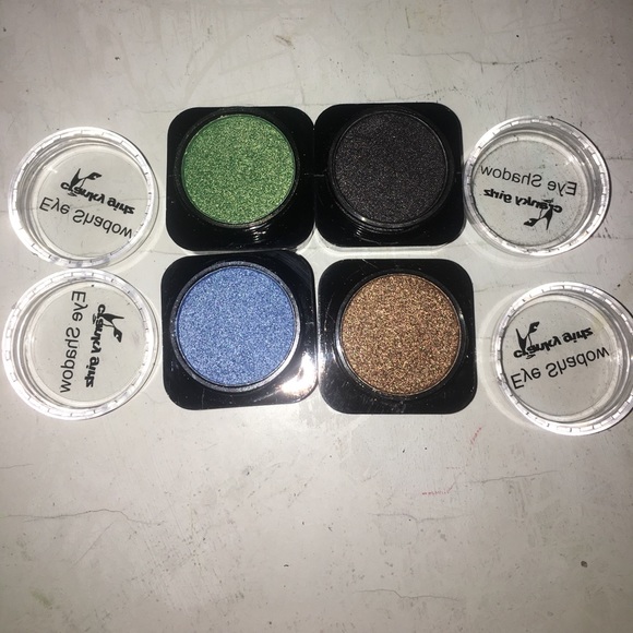 3 mascaras & 4 eyeshadows Bundle - Picture 2 of 3