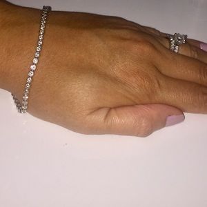 18k diamond tennis bracelet