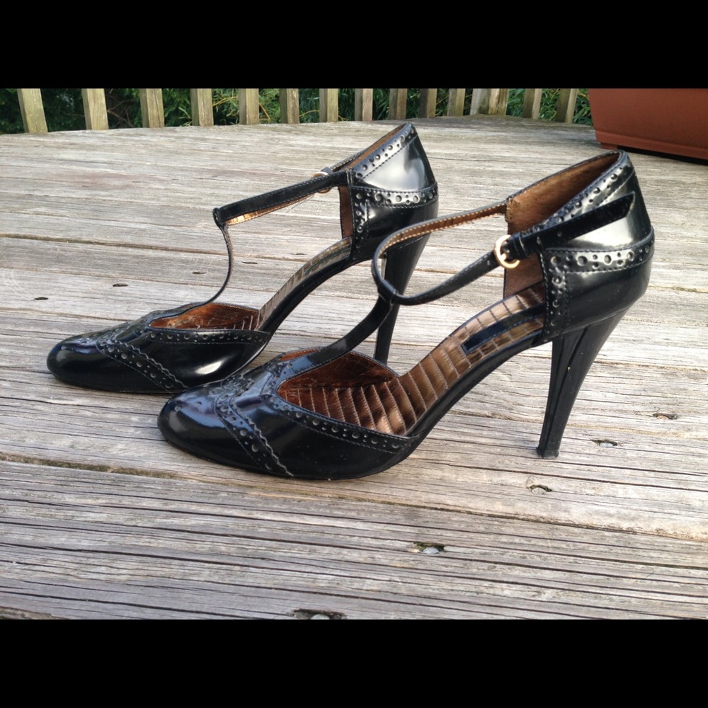 Enzo Angiolini Black Patent Wingtip Heels 8