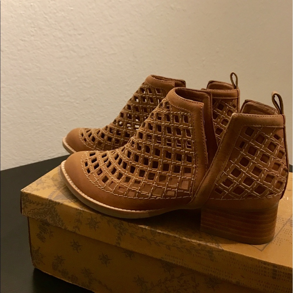 Jeffrey Campbell Perforated ankle boots