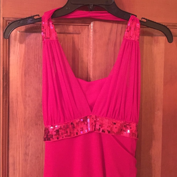 Sassy red dress with sequin details - Picture 2 of 2