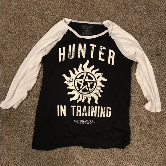 Tops - Supernatural "Hunter in Training" Baseball-T