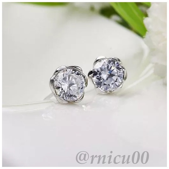 gallery_of_gems Jewelry - *Last 1* Sparkling Zircon Floral Sterling Earrings