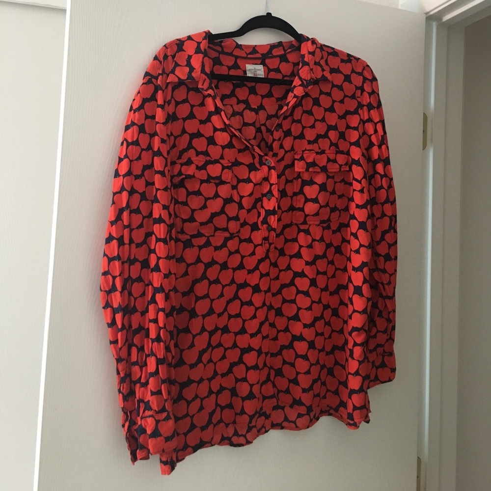 Gap XL Apple popover shirt