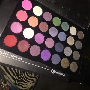 BH Cosmetics smokey eyes palette