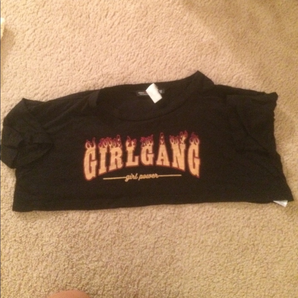 Crop-top shirt!