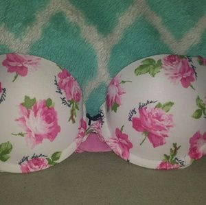 32C GILLY HICKS BRA