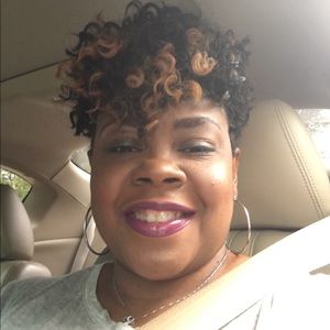 Meet your Posher, Camille