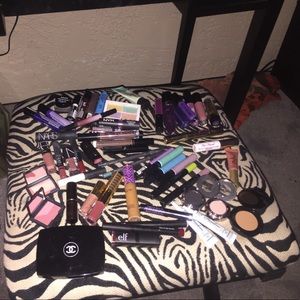 Makeup bundle
