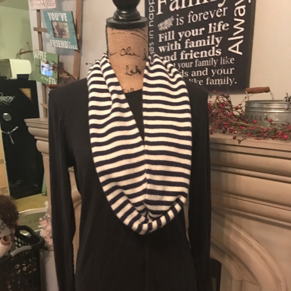 Black fitted long sleeve top size medium