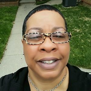 Meet your Posher, Carolyn