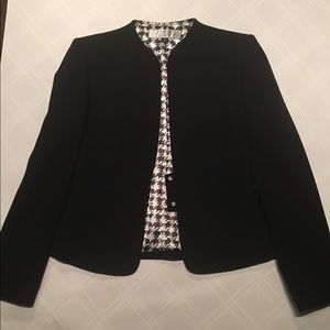 Tahari suit 2 petite