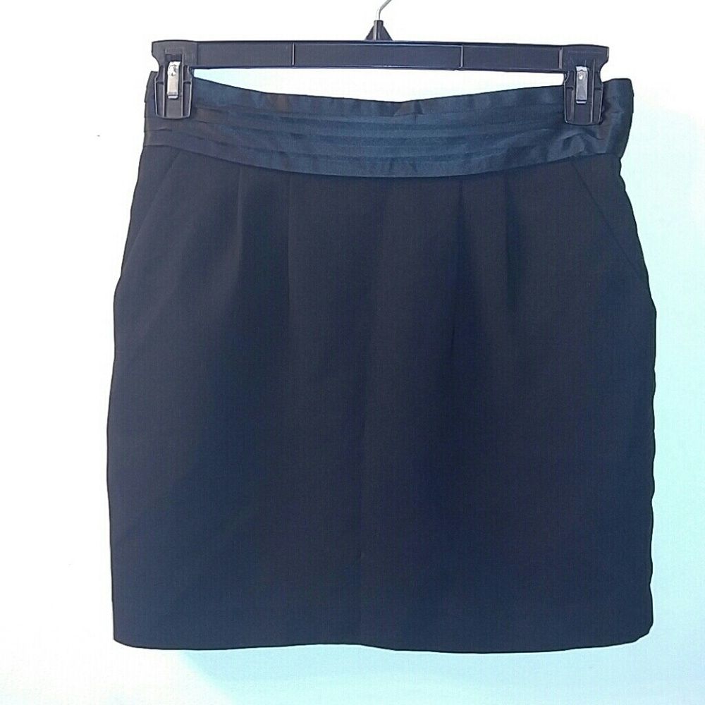 Short black skirt
