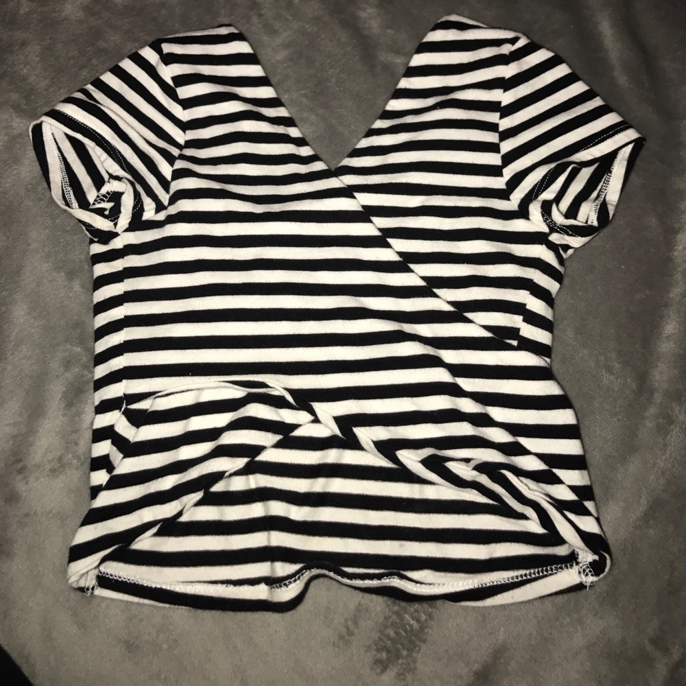 Crop top - Picture 2 of 2