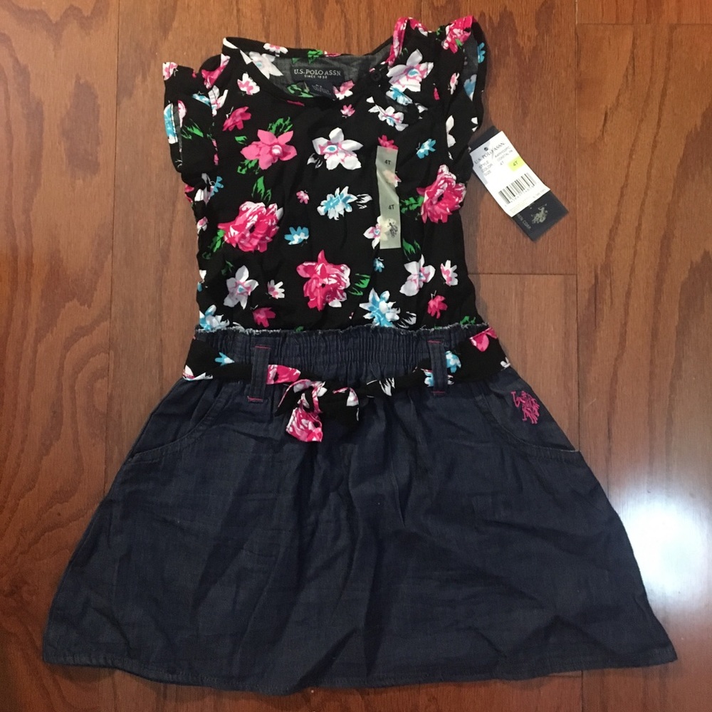 Girls Floral Dress!