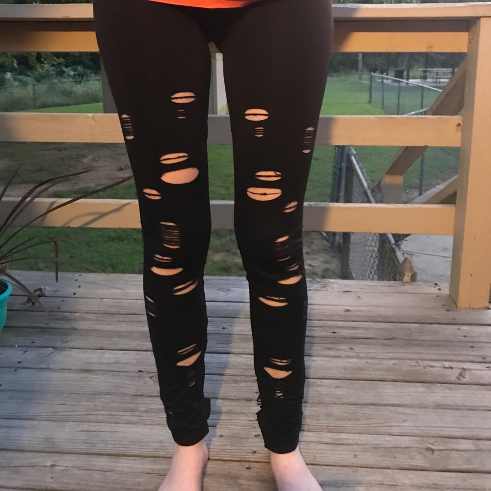 Distressed leggings