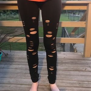Distressed leggings