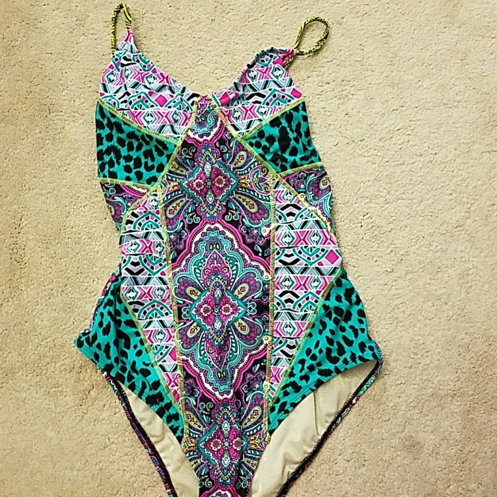 Betsey Johnson swimsuit nwot