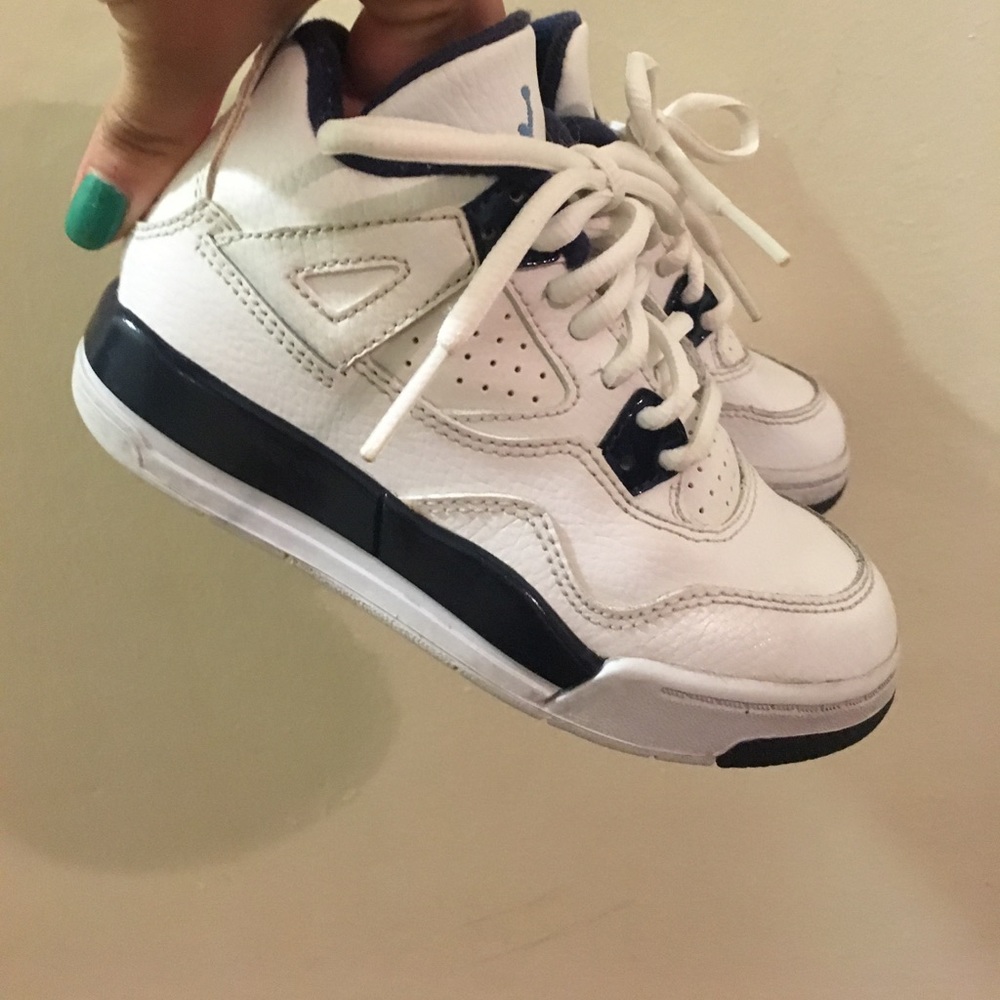 Jordan 4s