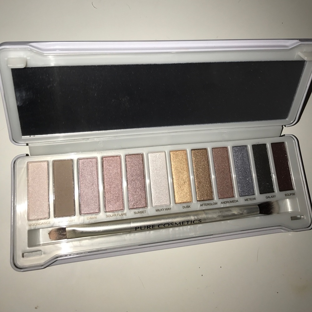 PURE COSEMETICS stripped collection palette
