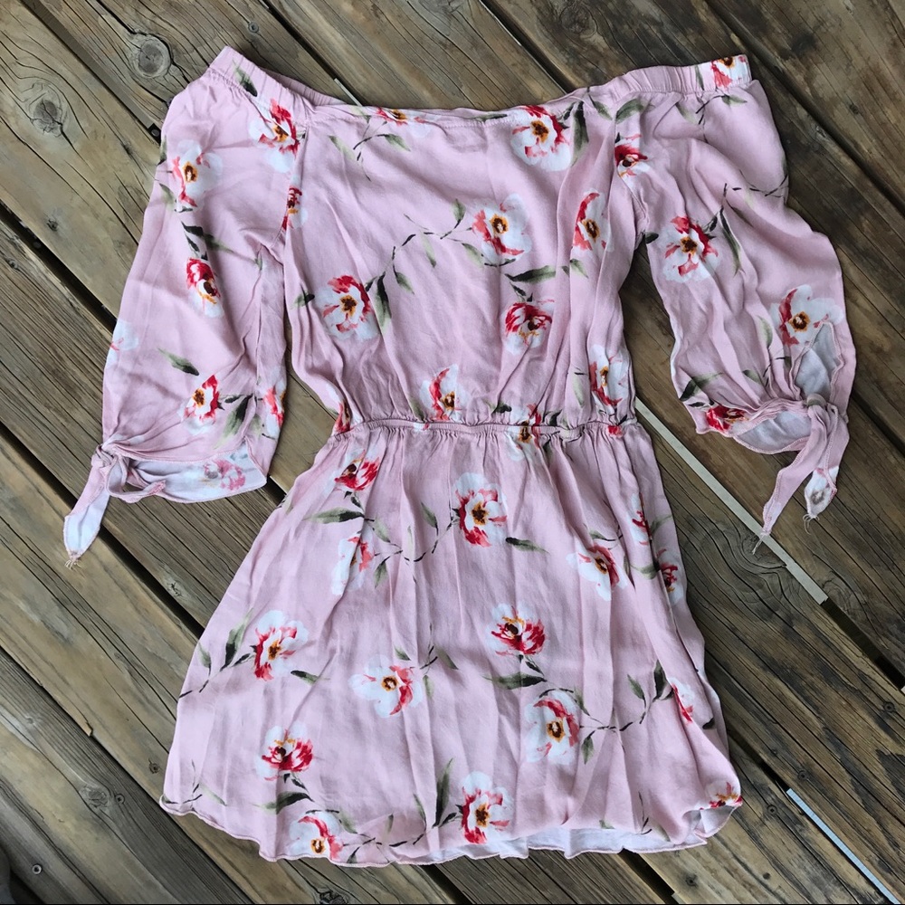🎉SOLD ON MERCARI🎉 Off the shoulder dress