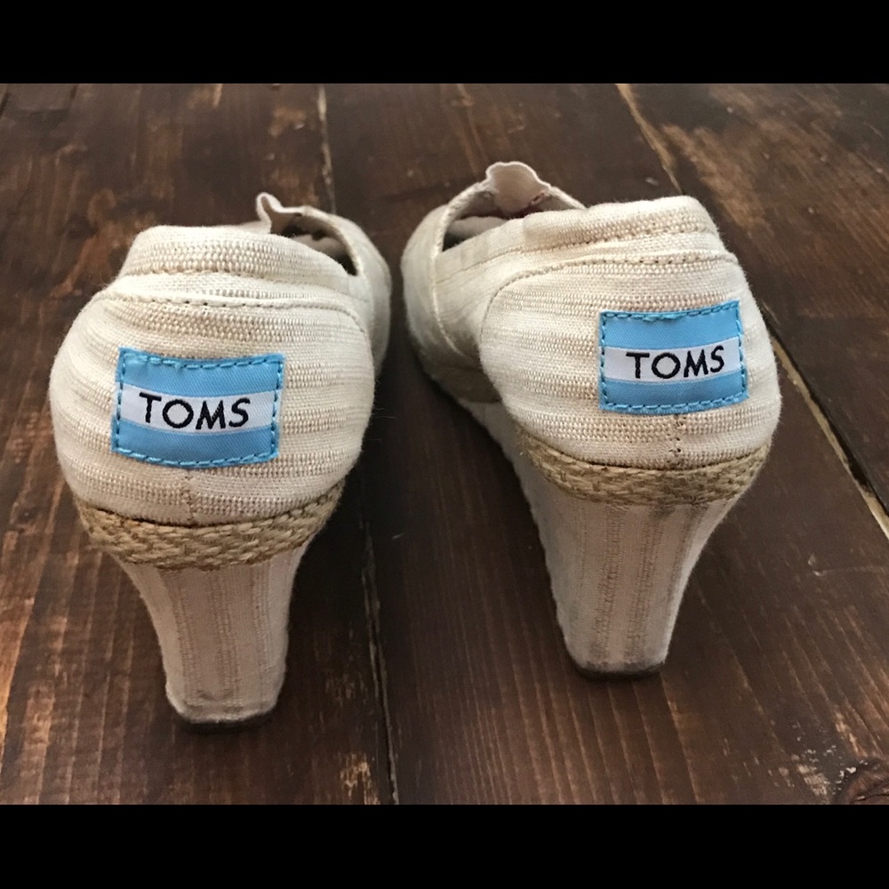 Toms wedges cork heels size 5 striped cream