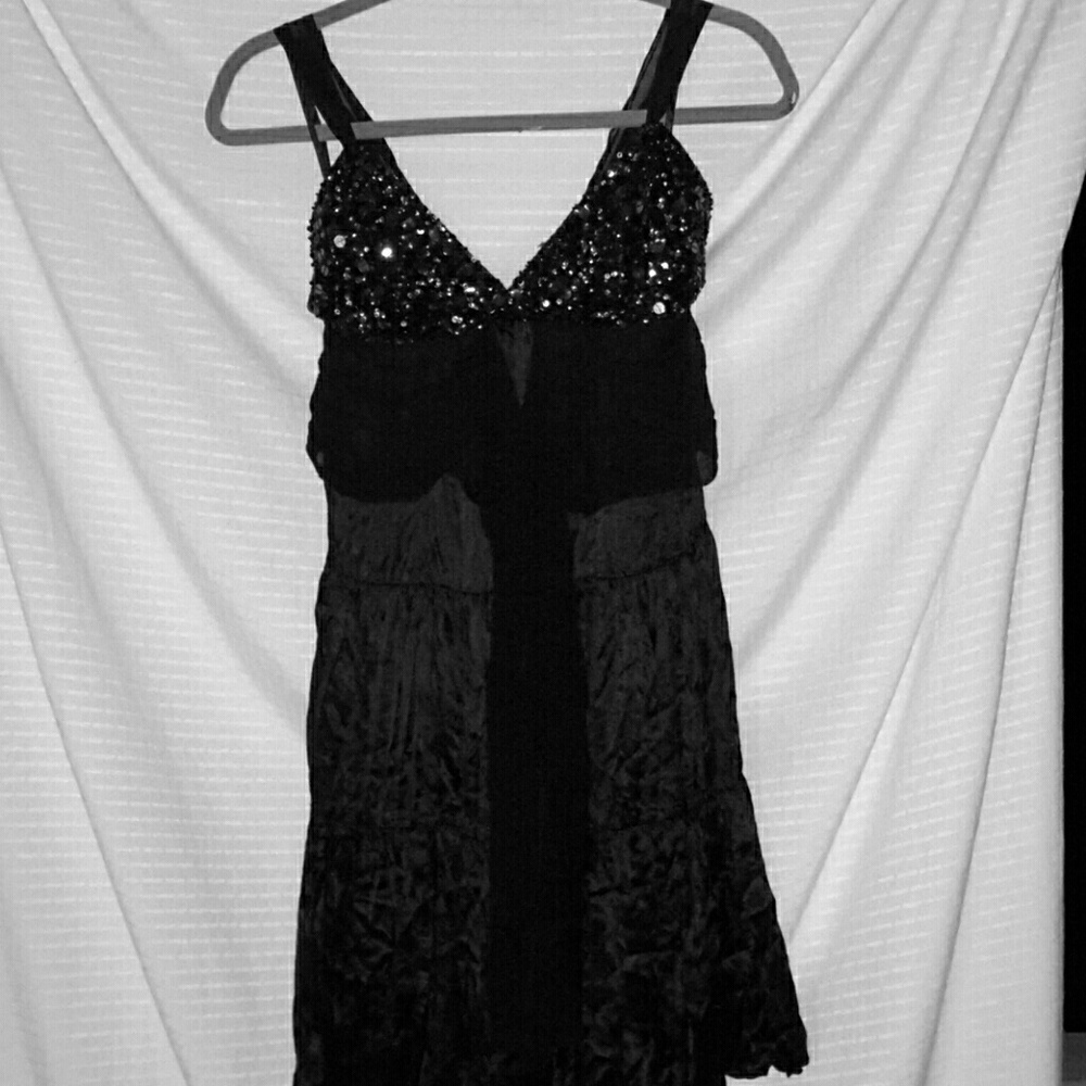 BCBGMAXAZRIZ BLACK BACKLESS