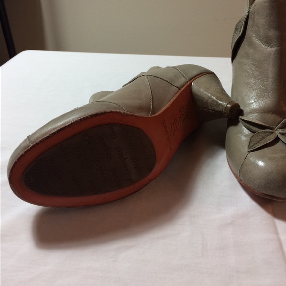 Coupleof leather gray booties - Picture 5 of 8