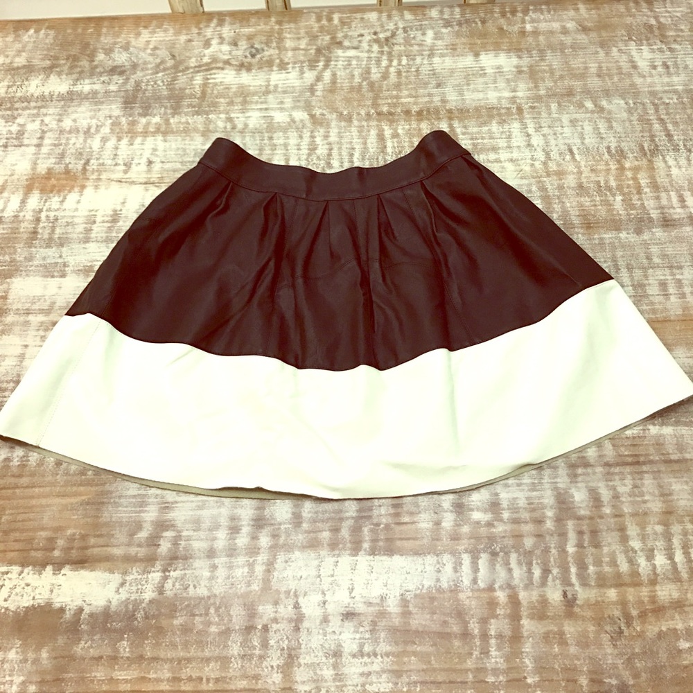 Butterflies&zebras faux leather skirt. Girls Large
