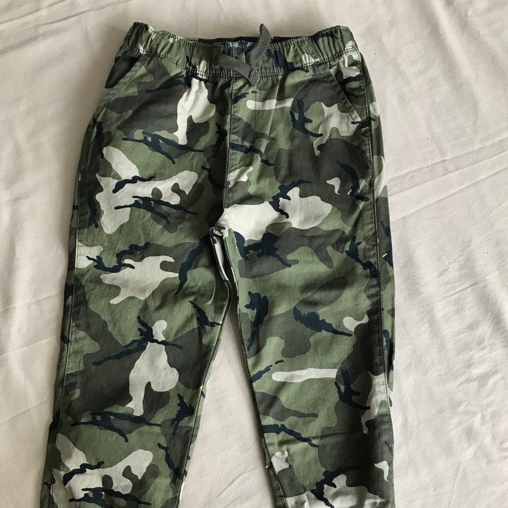 Tapered leg pant