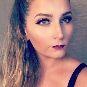 Meet your Posher, Kara