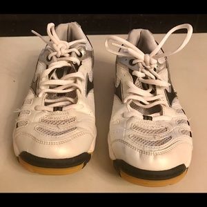 Mizuno women's size 8 worn once