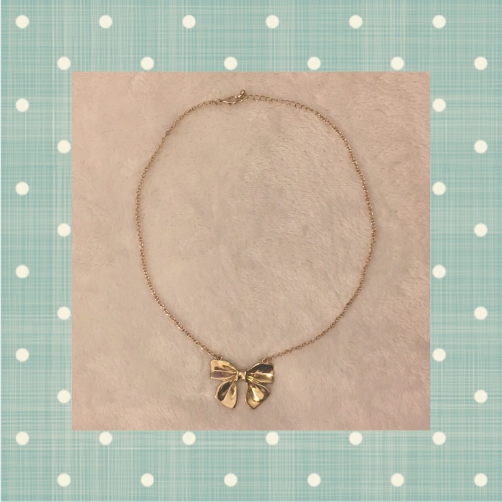 Gold Bow Necklace