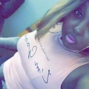 Meet your Posher, Candace