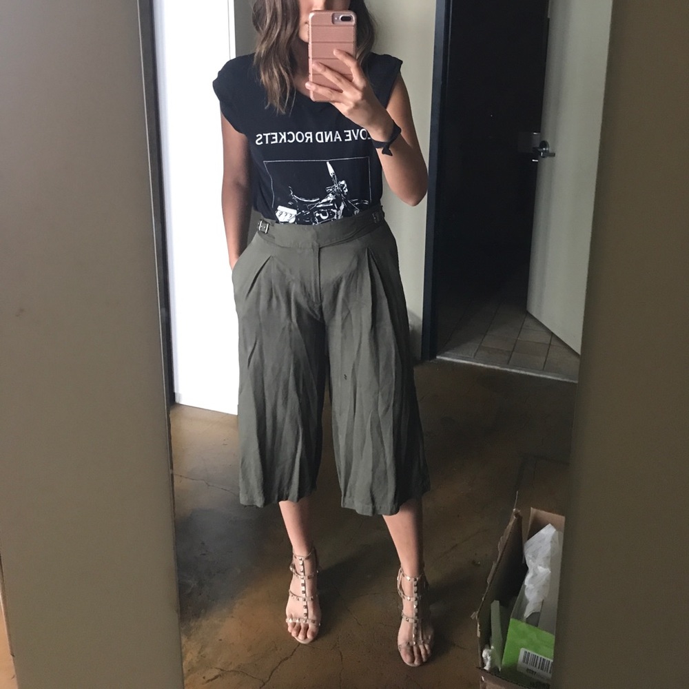 Banana republic fatigue green culottes