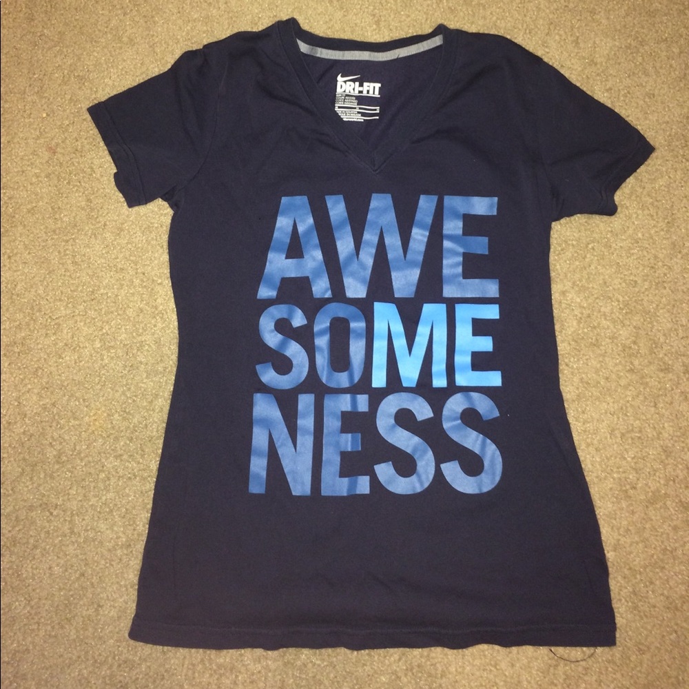 Women's Nike Vneck tshirt