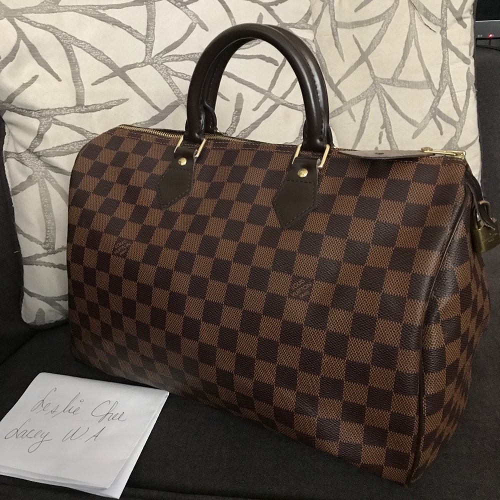 SOLD Locally 💯Authentic speedy 35🎀🎁😍