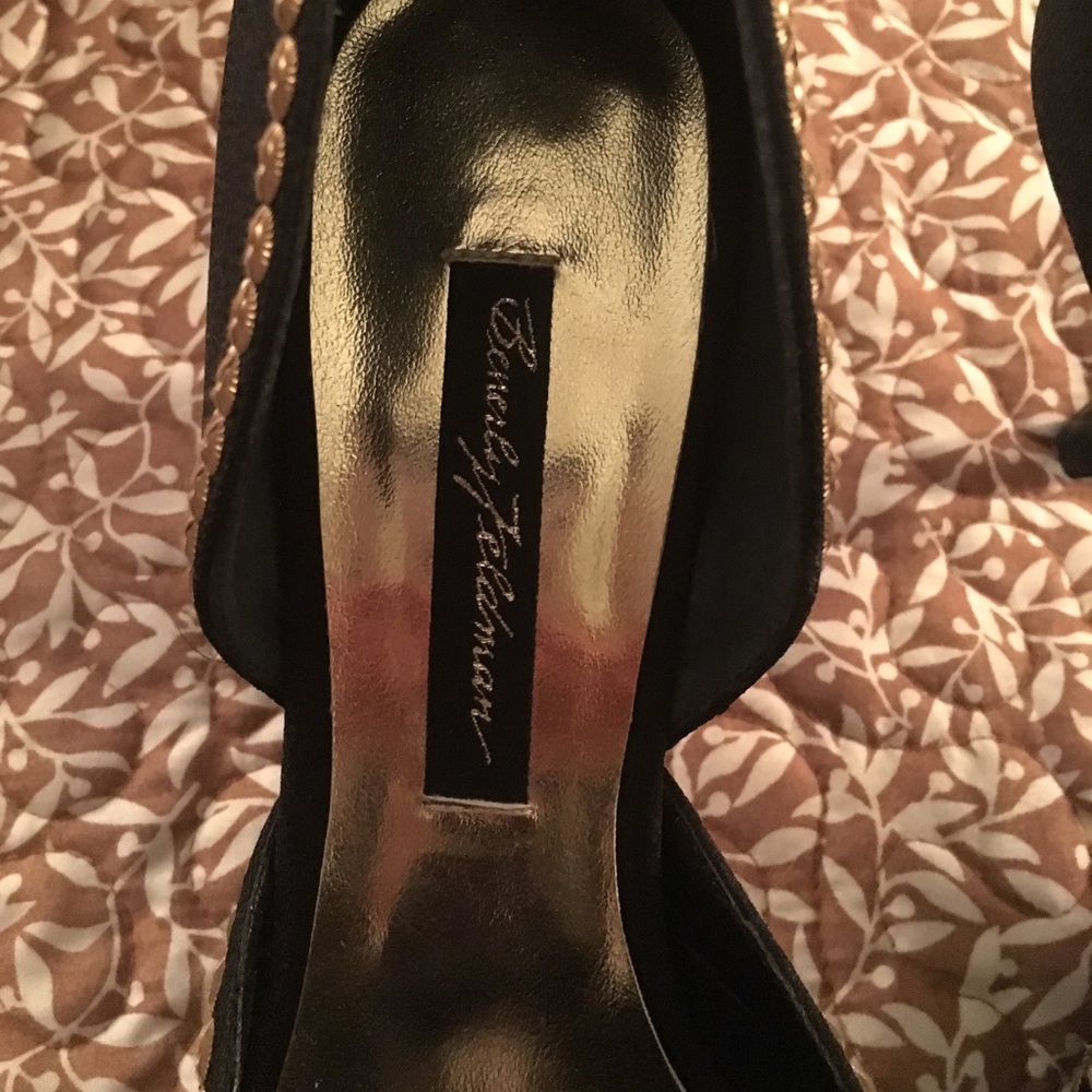 beverly feldman embroidery heels - Picture 6 of 6