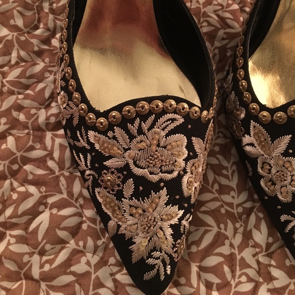 beverly feldman embroidery heels - Picture 3 of 6