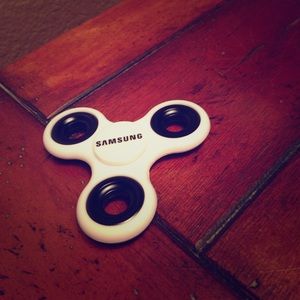 Fidget spinner