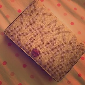 Michael Kors wallet