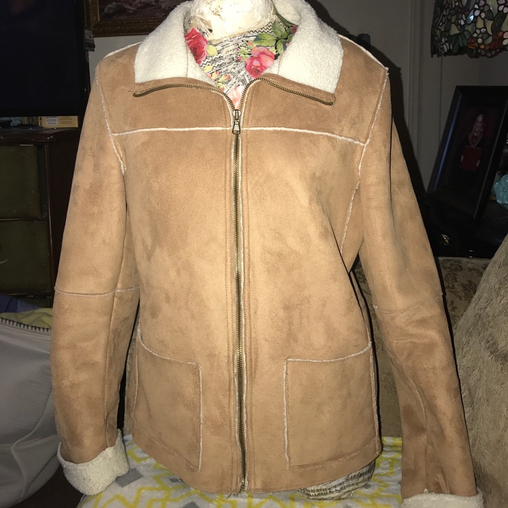 High Sierra tan and white coat