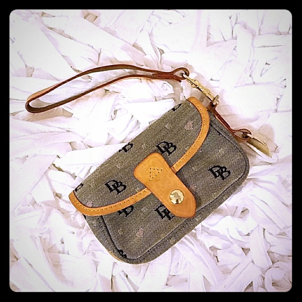 Dooney & Bourke Wristlet