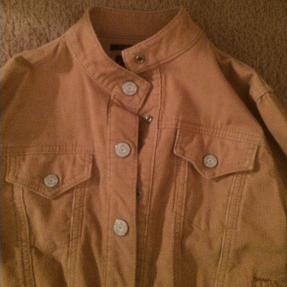 Tan jacket - Picture 2 of 3