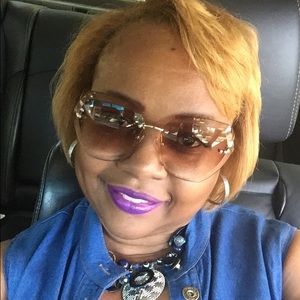 Meet your Posher, Ericka