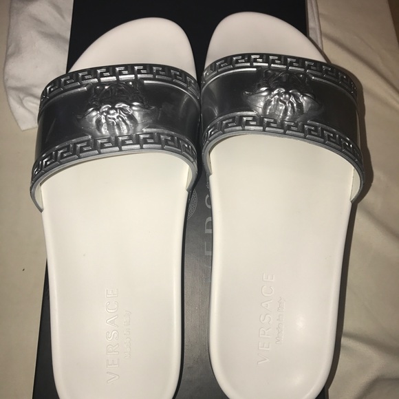 Versace slides main image 5