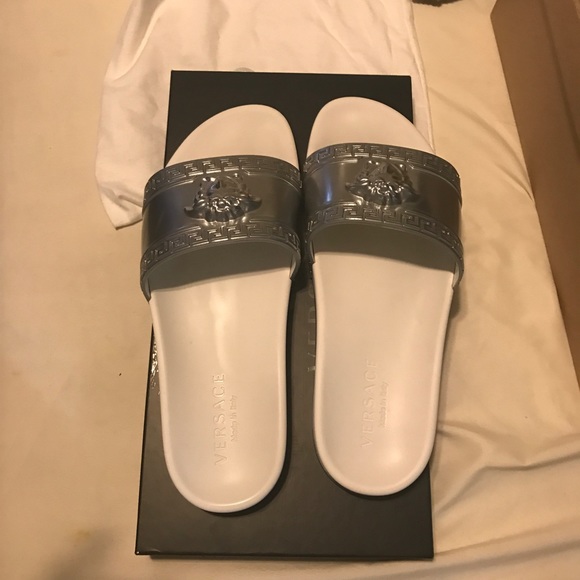 Versace slides main image 4
