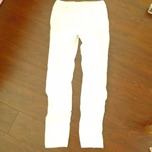 Silver Jeans Suki Skinny white. Size 27, L=31